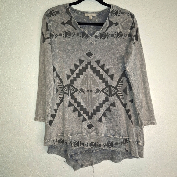 Jess & Jane Tops - Jess & Jane Aztec Rough Edge Tunic Top SMALL